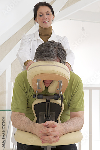 Φωτογραφία Massage relaxant en entreprise - Amma assis