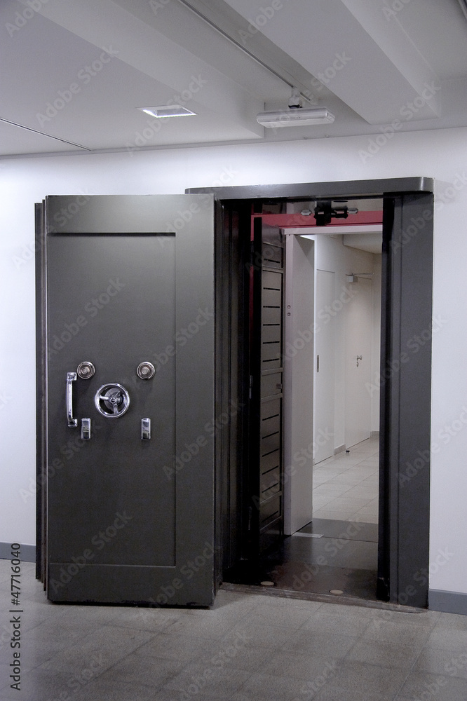 Bank Vault Door. Safe in stainless steel. Bank Vault Door. Safe in stainless steel.