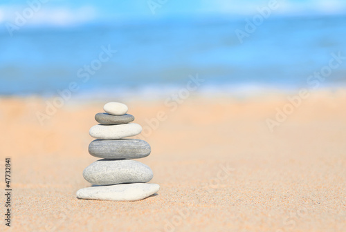 Canvas Print Balance concept: zen stones stacked together