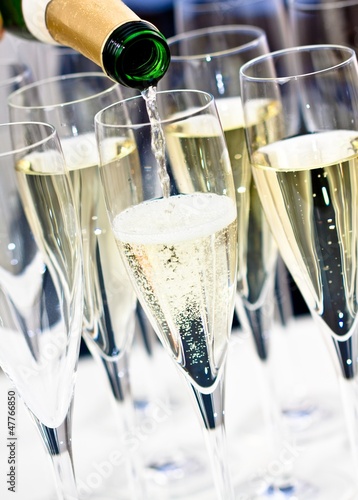 Sparkling wine photo