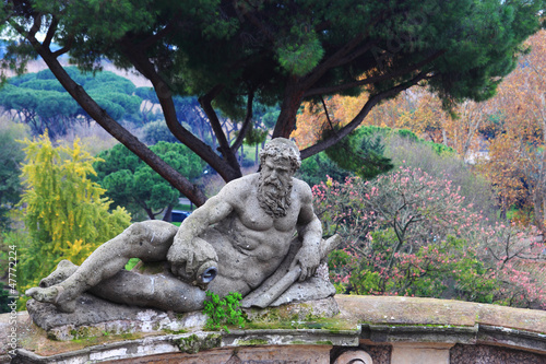 Photography statue in Villa Celimontana