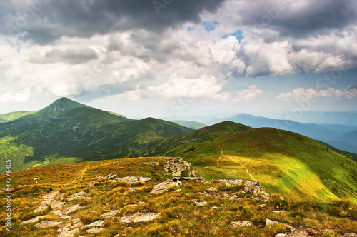 Obraz na płótnie Clouds over summer Carpathian Mountains. Chornogora Ridge w salonie