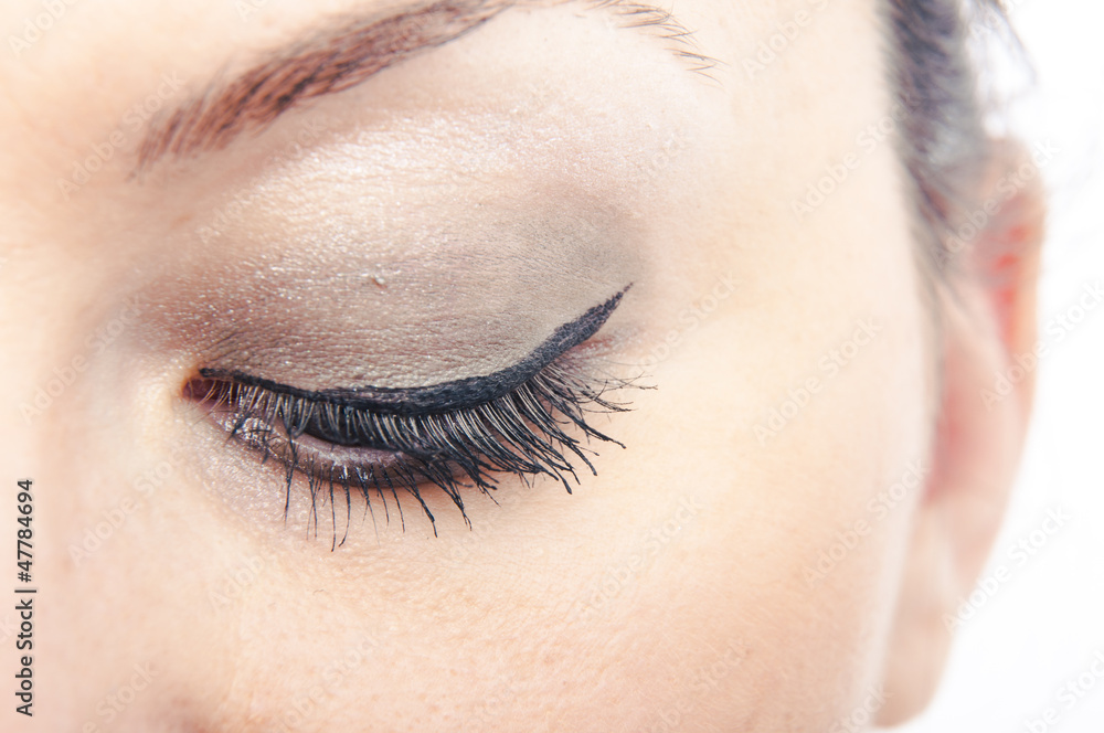 Naklejka premium Girl making up