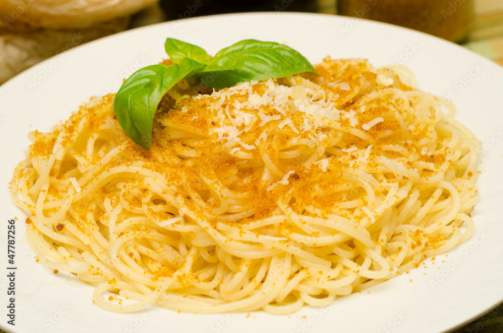 Spaghetti con bottarga e parmigiano