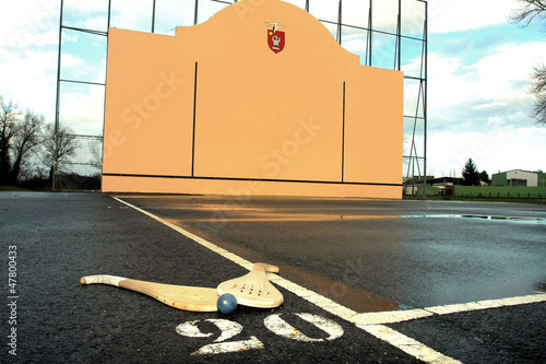 Obraz na plátně Fronton et raquette de pala et pelote basque