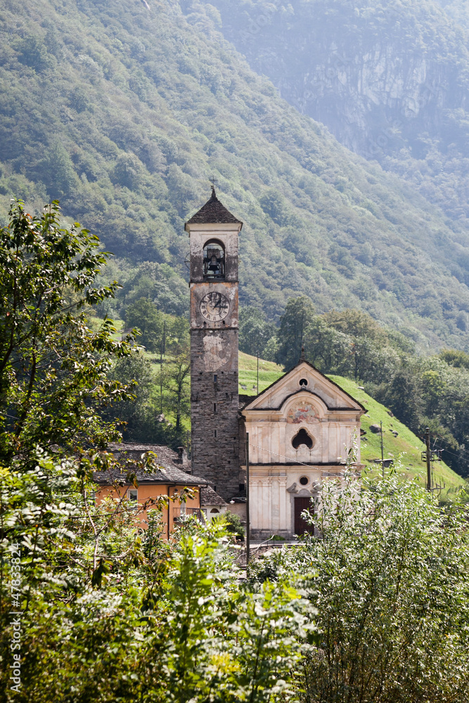 Fototapeta premium Kościół Lavertezzo, Ticino (CH)