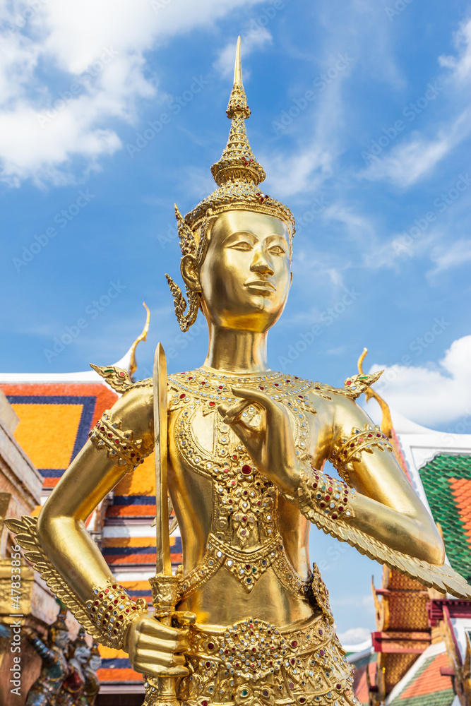 Fototapeta premium garuda and Architecture of Wat Phra Kaeow Temple, bangkok, Thail