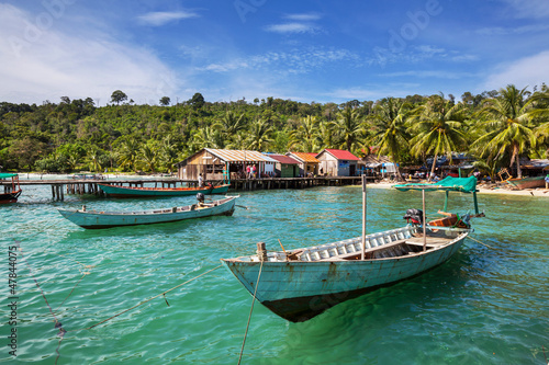 Boat in Vietnam photo