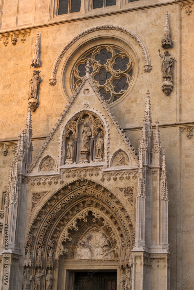 zagreb cathedral entrance