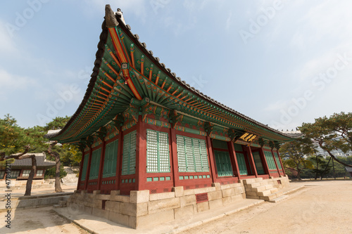 Fototapeta Naklejka Na Ścianę i Meble -  In Changgyeonggung Palace, Seoul, South Korea
