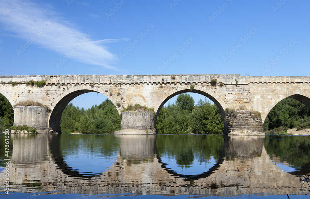 Puente románico sobre el Duero (Toro,Zamora) Puente románico sobre el Duero (Toro,Zamora)