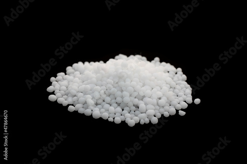 Urea fertilizer