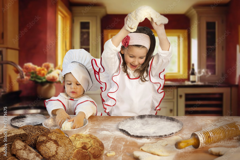 Sweet little bakers