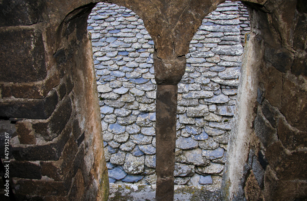 Naklejka premium Sant Climent de Taüll bellfry window