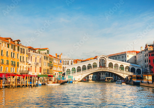 Obraz na płótnie Rialto Bridge (Ponte Di Rialto) in Venice, Italy w salonie