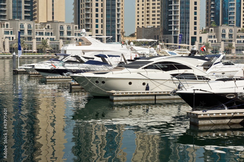 Dubai Marina Yachts