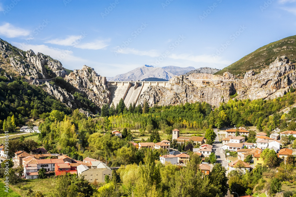 Barrios de Luna village and dam reservoir in Leon (Castilla y Le