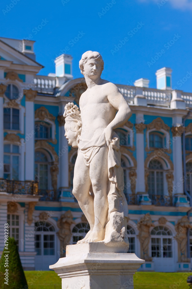 Fototapeta premium garden sculpture in Catherine Park