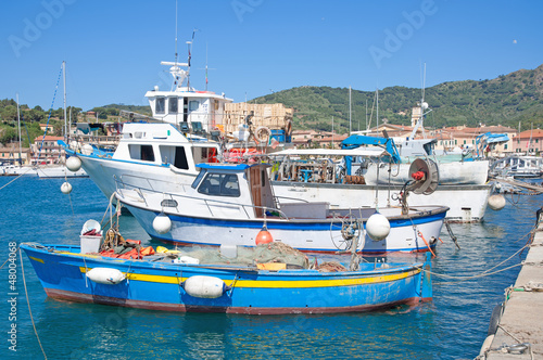 Hafen im beliebten Touristenort Porto Azzurro auf Elba