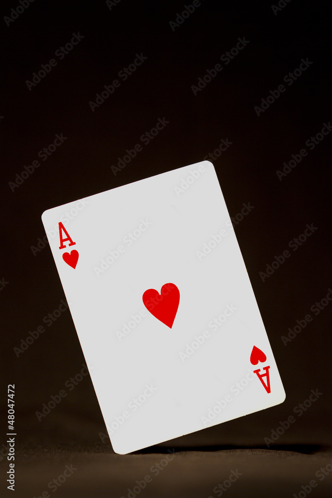 Obraz premium Ace of hearts balancing - portrait