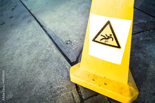 Foto caution wet floor sign