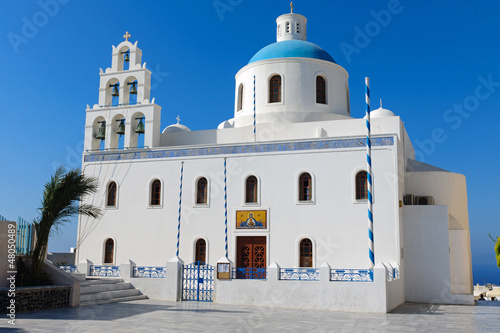 The church at the main square in Oia
