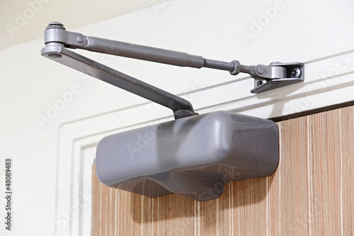 Door closer installation