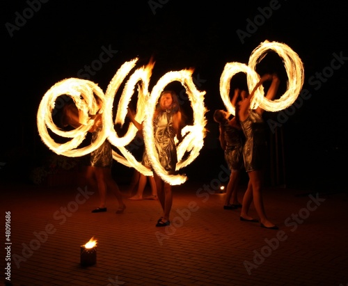 Canvastavla Juggler with fire