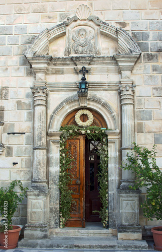 wejście do klasztoru na greckiej wyspie Zakynthos