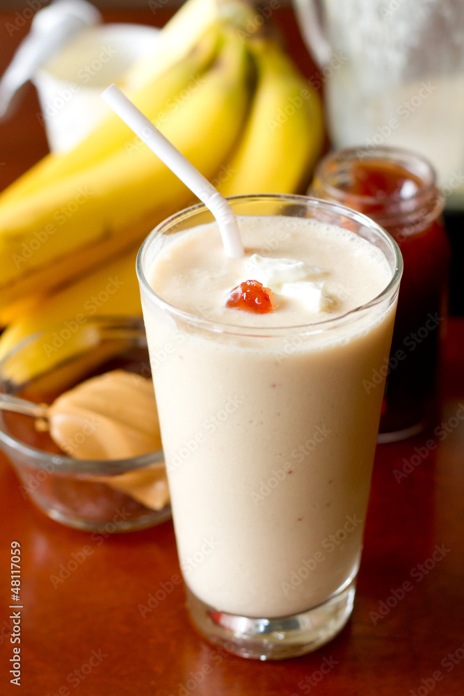 Peanut Butter and Jelly Smoothie_Vertical Peanut Butter and Jelly Smoothie_Vertical