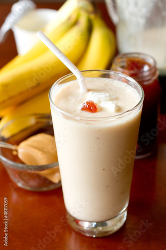 Peanut Butter and Jelly Smoothie_Vertical