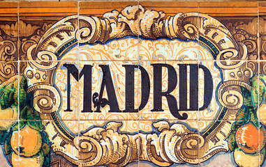 Acrylglasbilder Madrid Madrider Skyline am Abend  © dulsita
