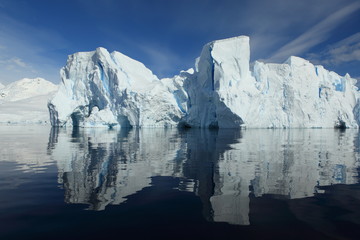 Fotobehang Zuidpoolgebied IJzig landschap van Antarctica  © hecke71