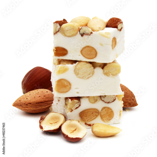 Nougat  amandes et noisettes photo