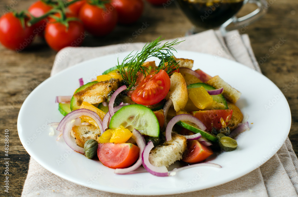 Italian salad with vegetables