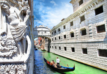 Fototapete Seufzerbrücke Seufzerbrücke Venedig Gondeln am Canal Grande  © Freesurf