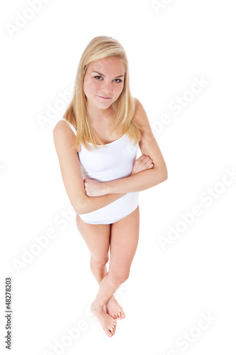 Attraktive junge Frau in weißer Unterwäsche © Kaesler Media