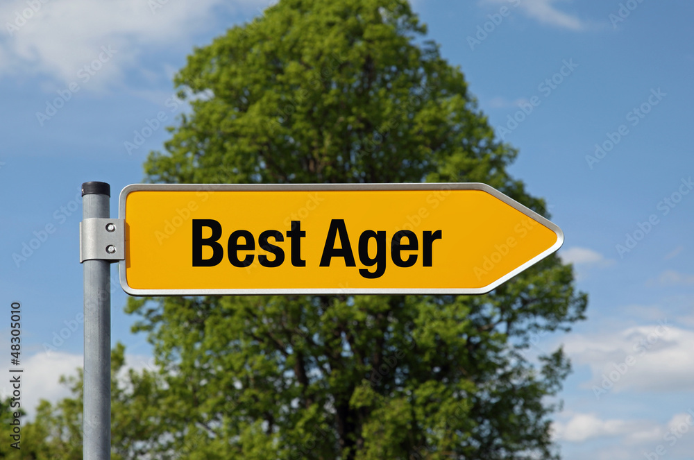 Fototapeta premium Pfeil mit Baum BEST AGER