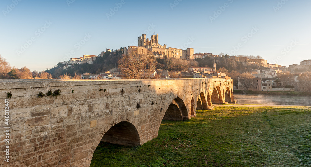 Le Pont Vieux sur l'Orb à Béziers 