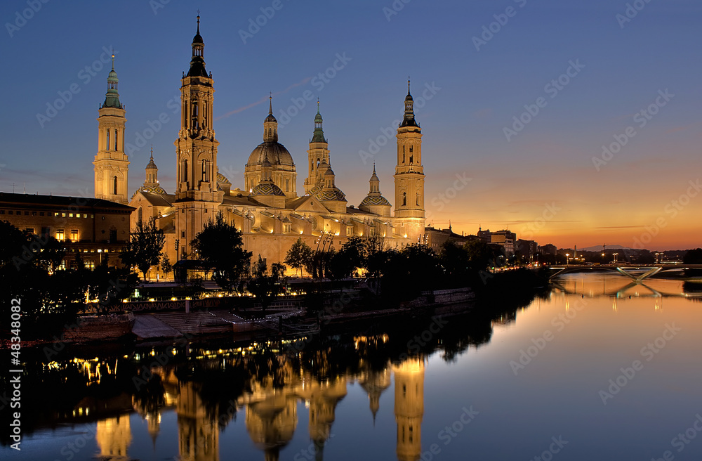 Naklejka premium El pilar