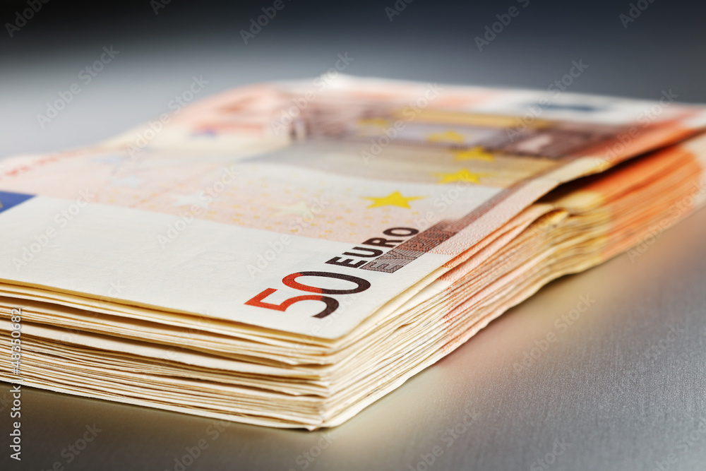 2000 Euro on a shiny polished aluminum board 2000 Euro on a shiny polished aluminum board