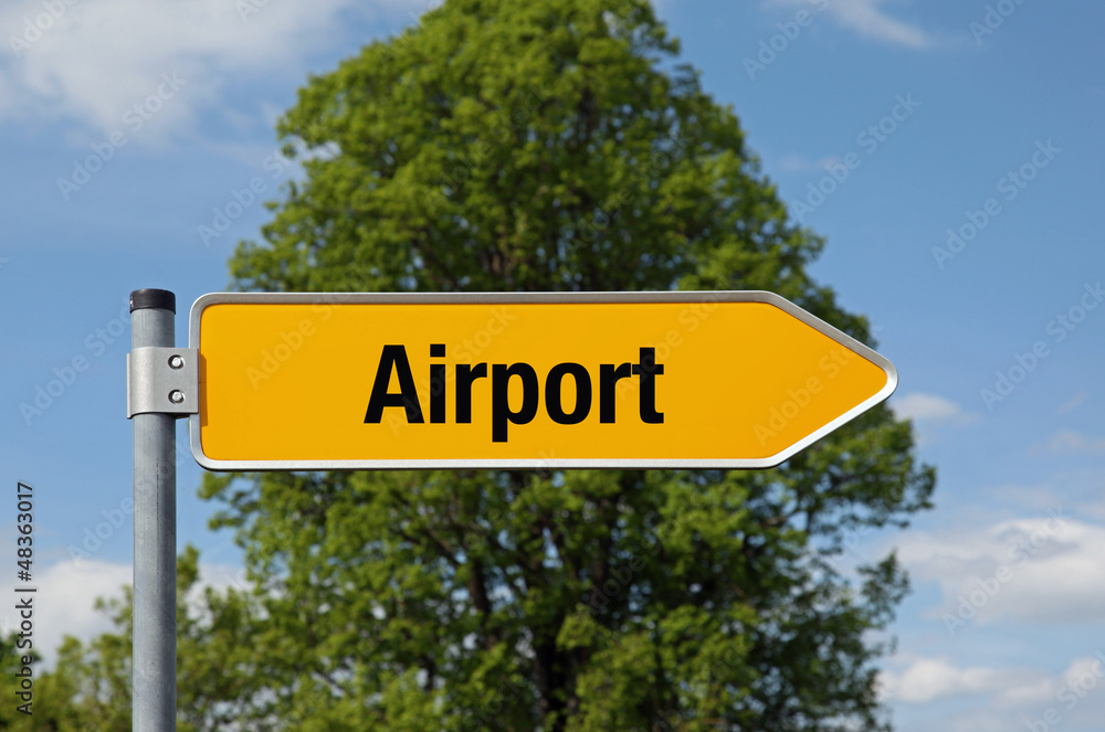 Fototapeta premium Pfeil mit Baum AIRPORT