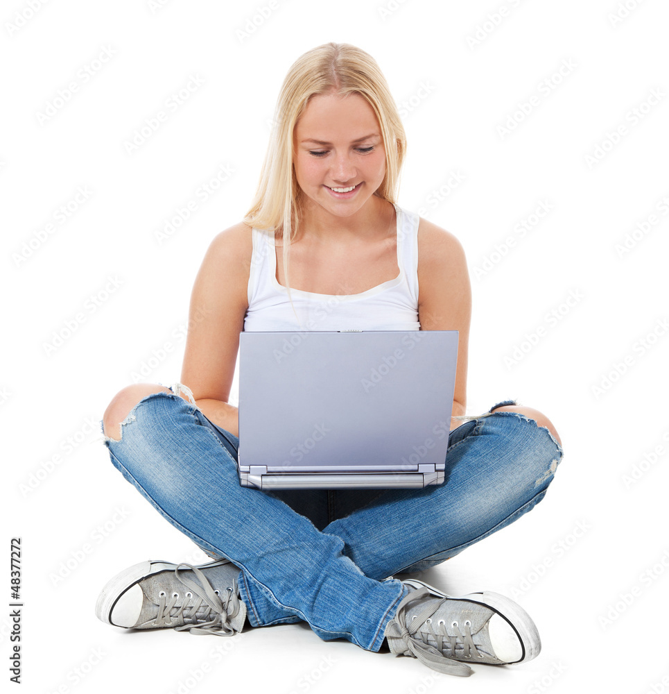 Attraktive junge Frau mit Notebook Attraktive junge Frau mit Notebook