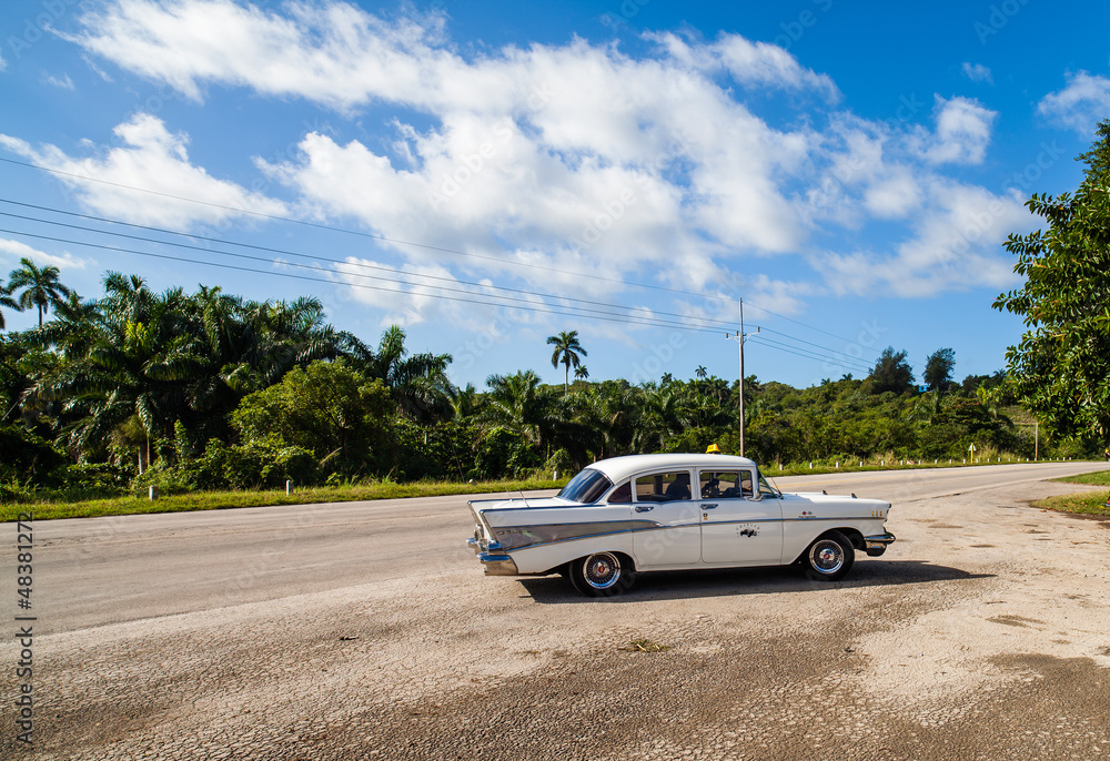 Kuba Taxi Ansicht auf der Strasse