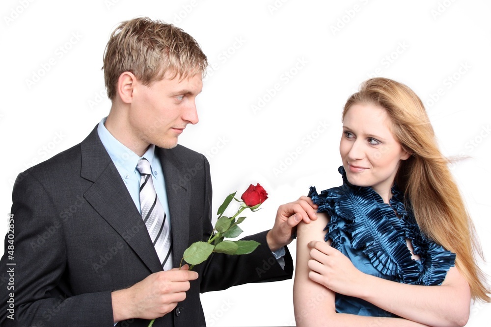 Junges Paar mit Rose Junges Paar mit Rose
