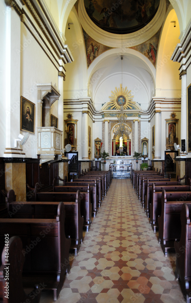 Fototapeta premium Nef de l'église du sanctuaire Sant Salvador à Artà à Majorque