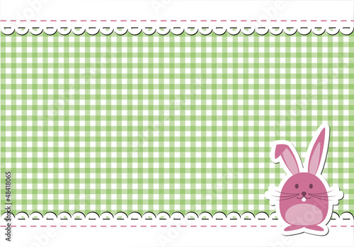Lila Hase auf Karo-Hintergrund
