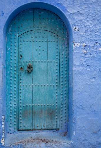 blue door © F.C.G.