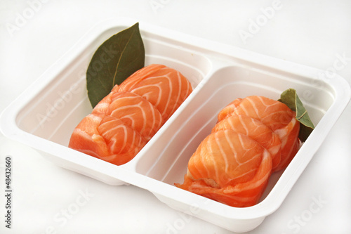 Roti de saumon dans leur emballage