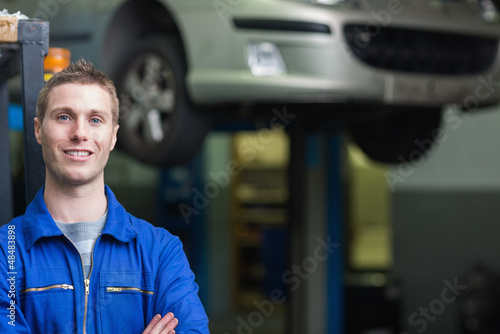Confident male auto mechanic © WavebreakmediaMicro